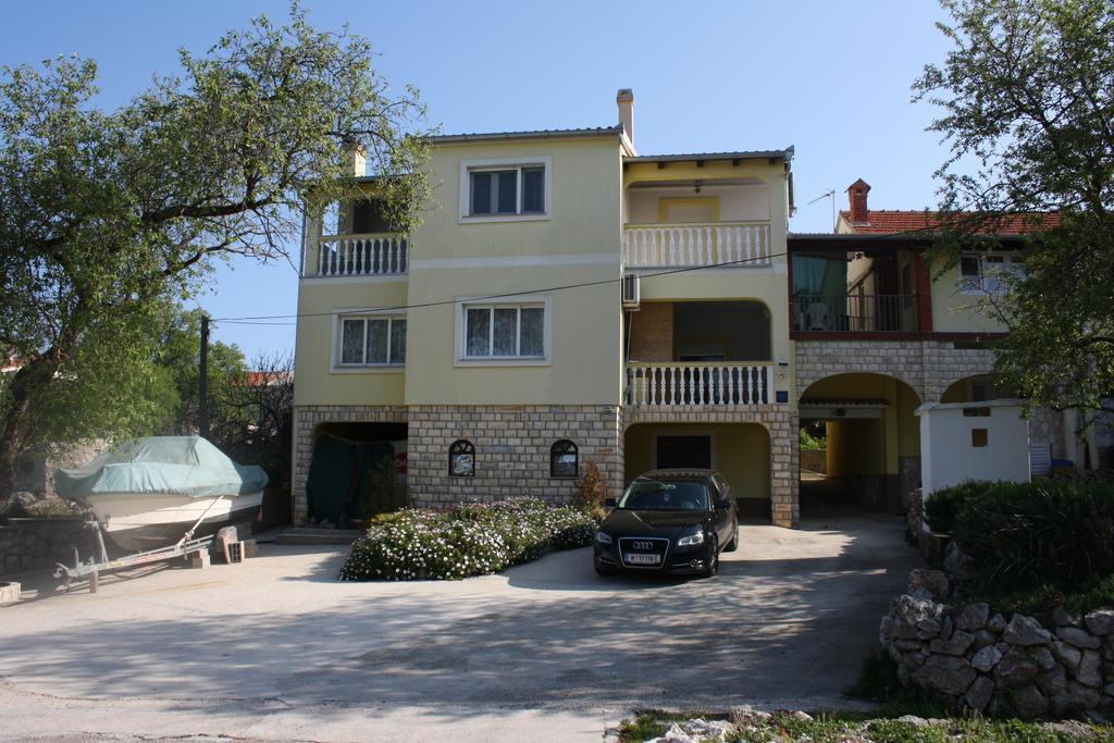 Apartment Natalie Sea View With 3 Bedrooms And Everything Is Air-Conditioned Sali Exterior photo