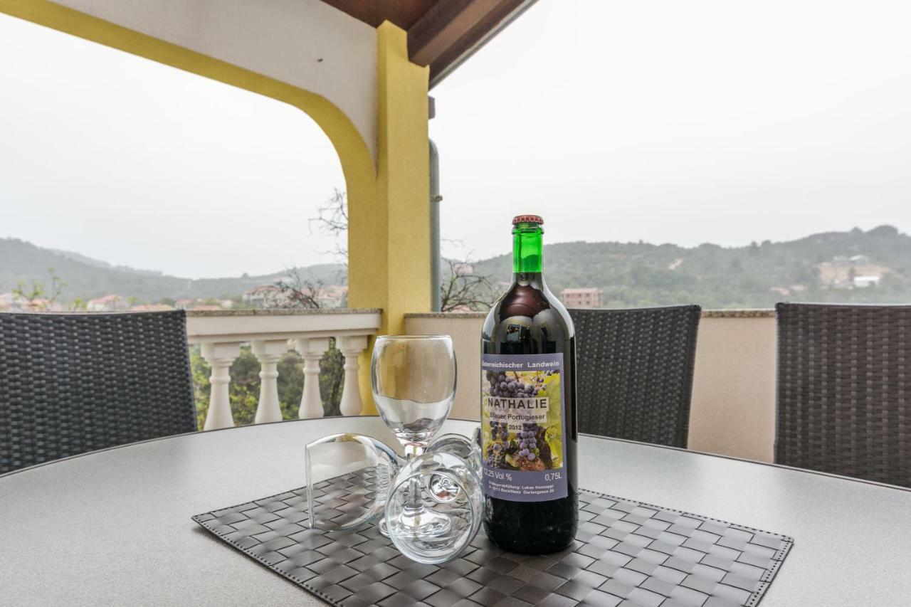 Apartment Natalie Sea View With 3 Bedrooms And Everything Is Air-Conditioned Sali Exterior photo