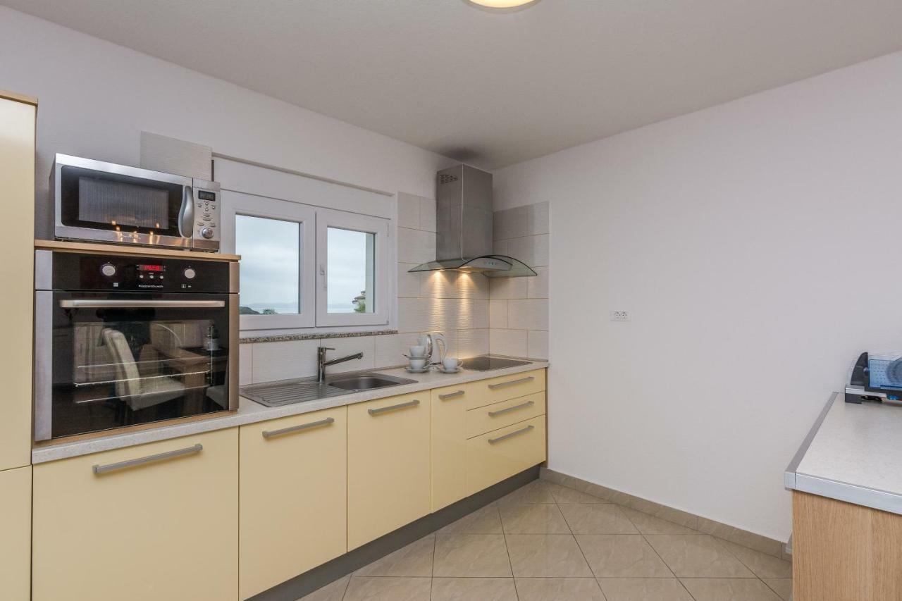 Apartment Natalie Sea View With 3 Bedrooms And Everything Is Air-Conditioned Sali Exterior photo