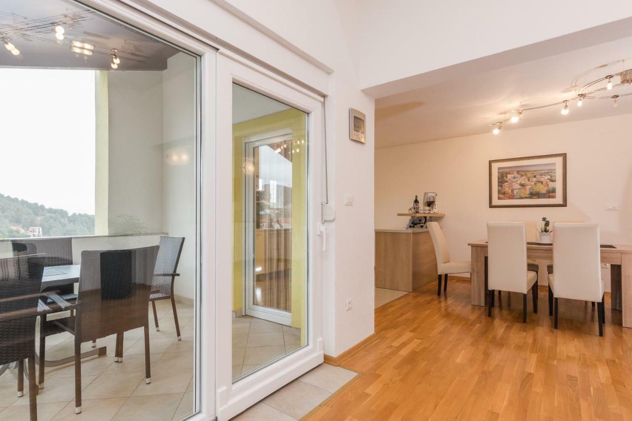 Apartment Natalie Sea View With 3 Bedrooms And Everything Is Air-Conditioned Sali Exterior photo