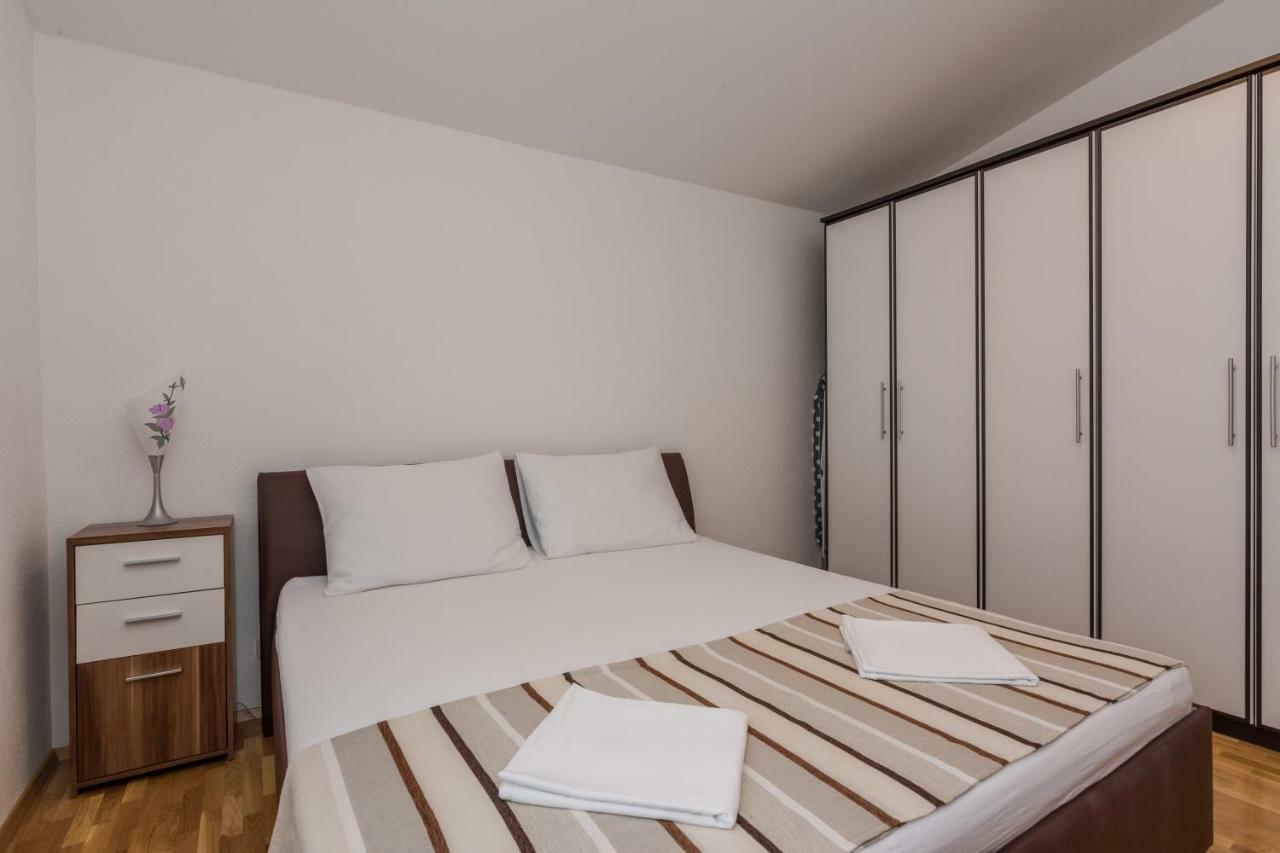 Apartment Natalie Sea View With 3 Bedrooms And Everything Is Air-Conditioned Sali Exterior photo